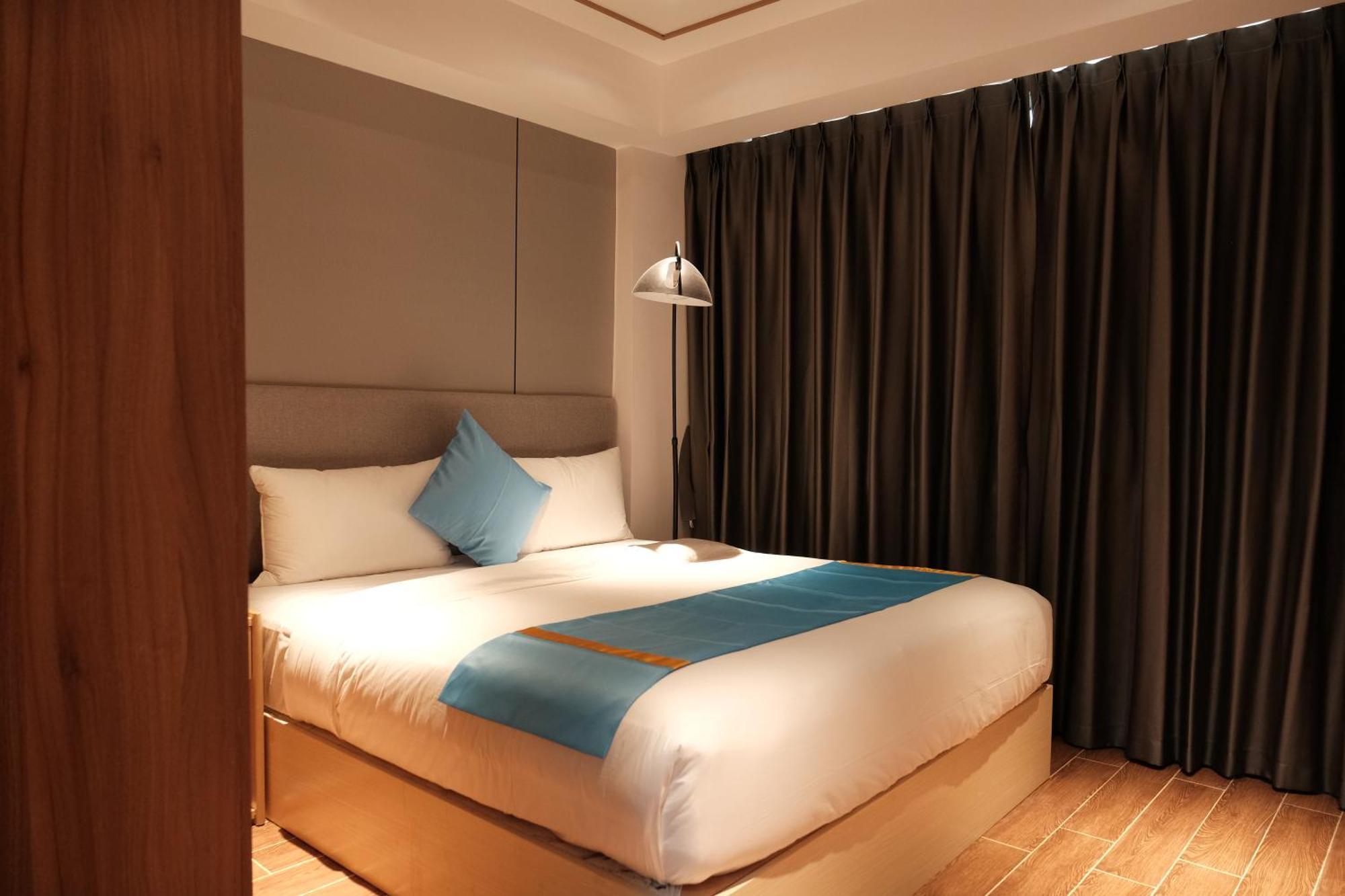 Golden Seagulls Hotel Paranaque City Екстер'єр фото