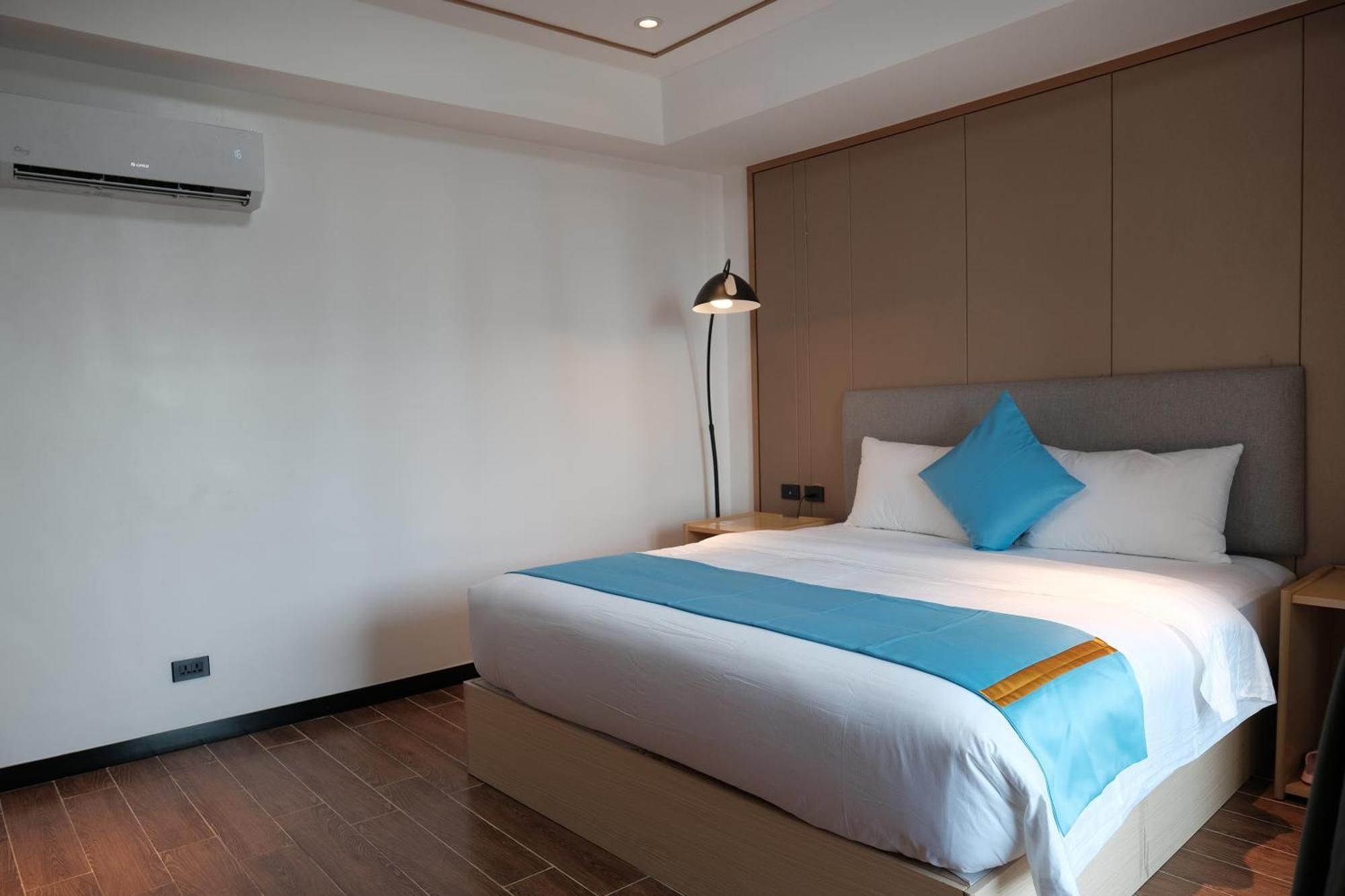 Golden Seagulls Hotel Paranaque City Екстер'єр фото