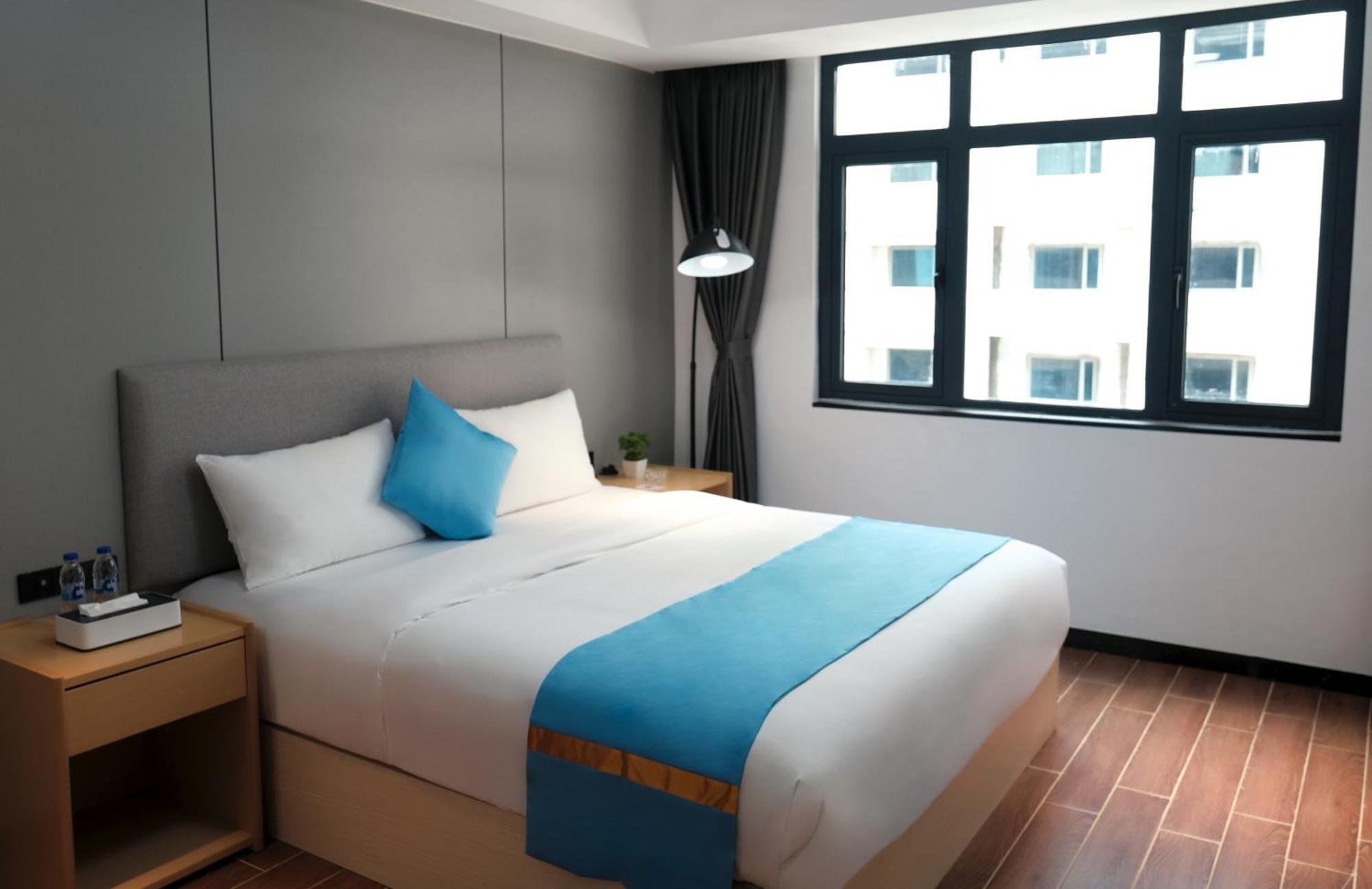 Golden Seagulls Hotel Paranaque City Екстер'єр фото