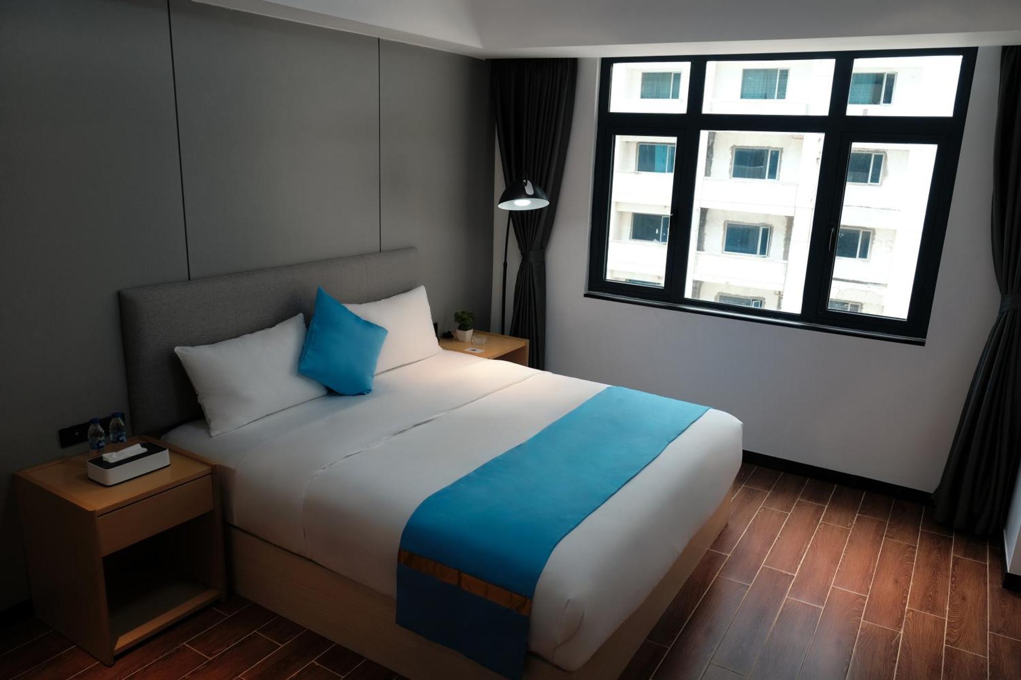 Golden Seagulls Hotel Paranaque City Екстер'єр фото