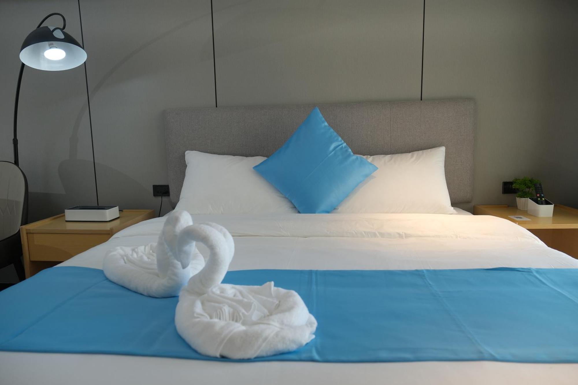 Golden Seagulls Hotel Paranaque City Екстер'єр фото
