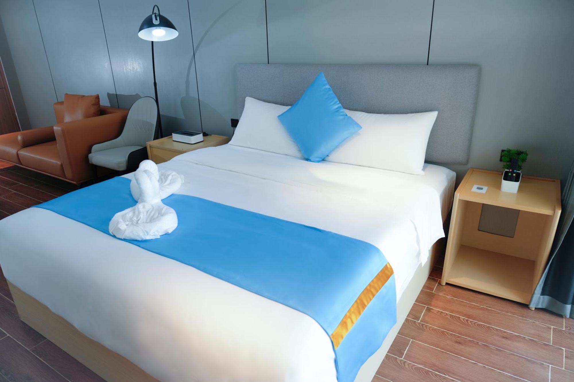 Golden Seagulls Hotel Paranaque City Екстер'єр фото