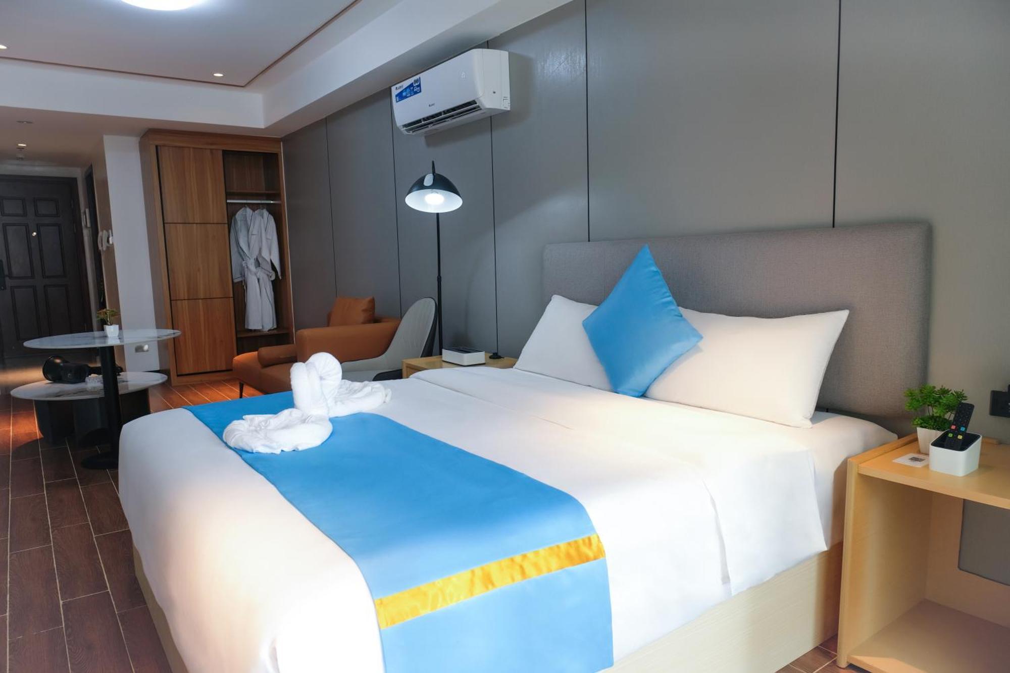 Golden Seagulls Hotel Paranaque City Екстер'єр фото